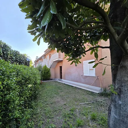 Arvali Street Apartment Rome